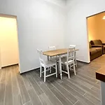 艾琳公寓 公寓 *
